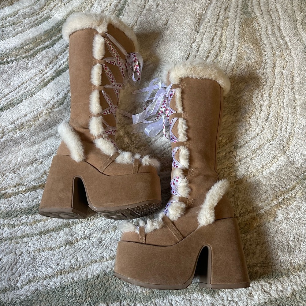 Demonia Women’s Tan Faux-Suede Platform Knee Boots with Faux Fur Trim Camel 311